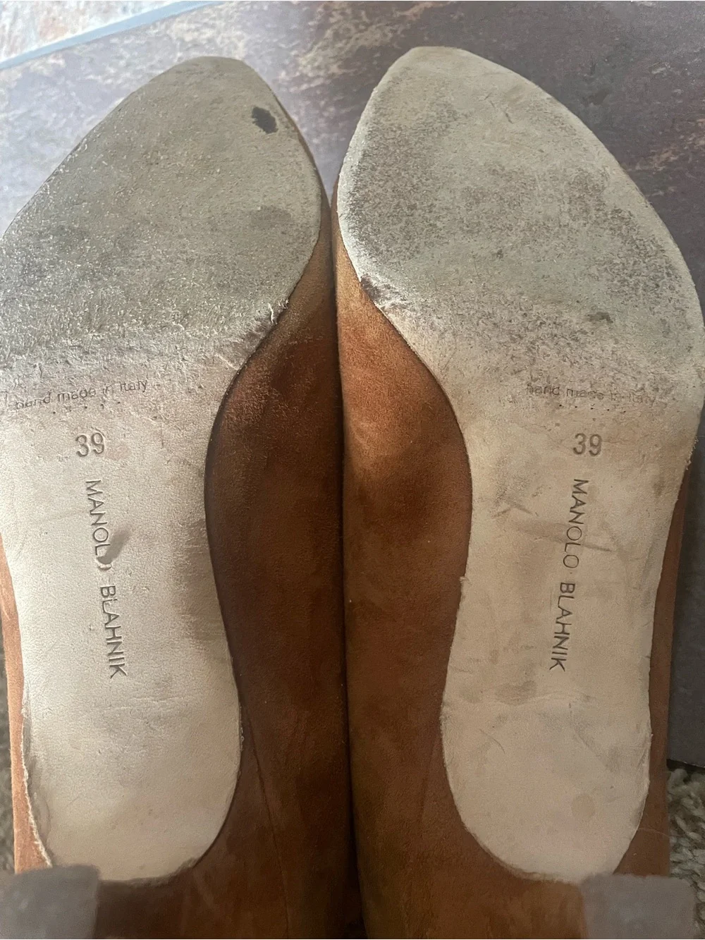 Manolo Blahnik Caramel Suede Pointed-Toe Pumps with Square Buckle size 39 / 8.5
